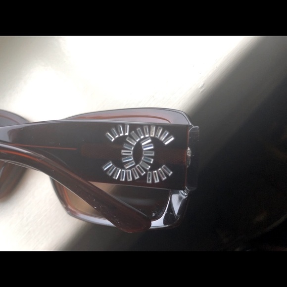 Chanel Rare Auth. Classic Strass Sunglasses - Picture 4 of 10